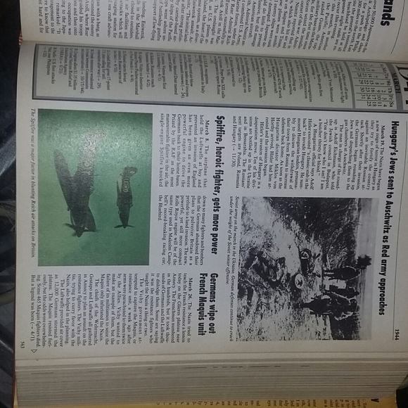 Chronicle of 20 Century book and very full of good information interesting - Picture 3 of 6